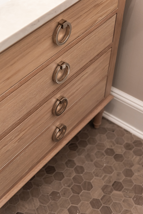 bathroom-vanity-drawers-detail-round-hardware