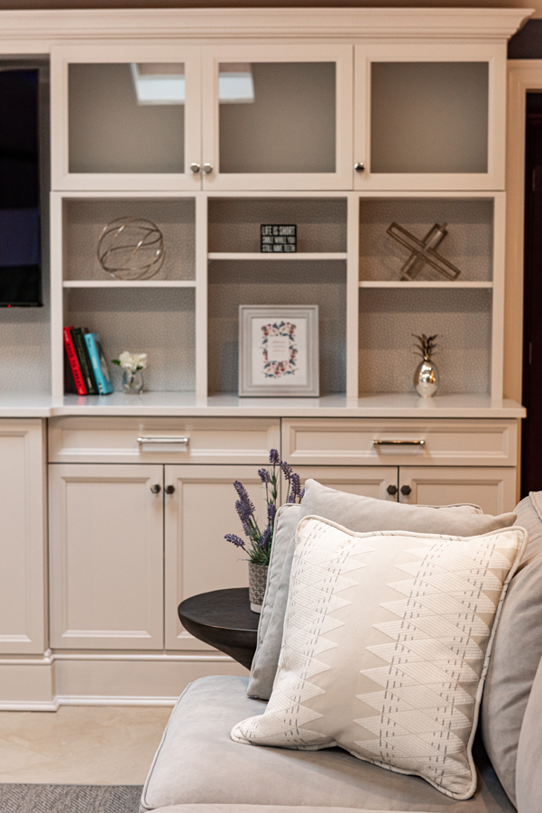 living-room-built-in-shelves-accessories-decor
