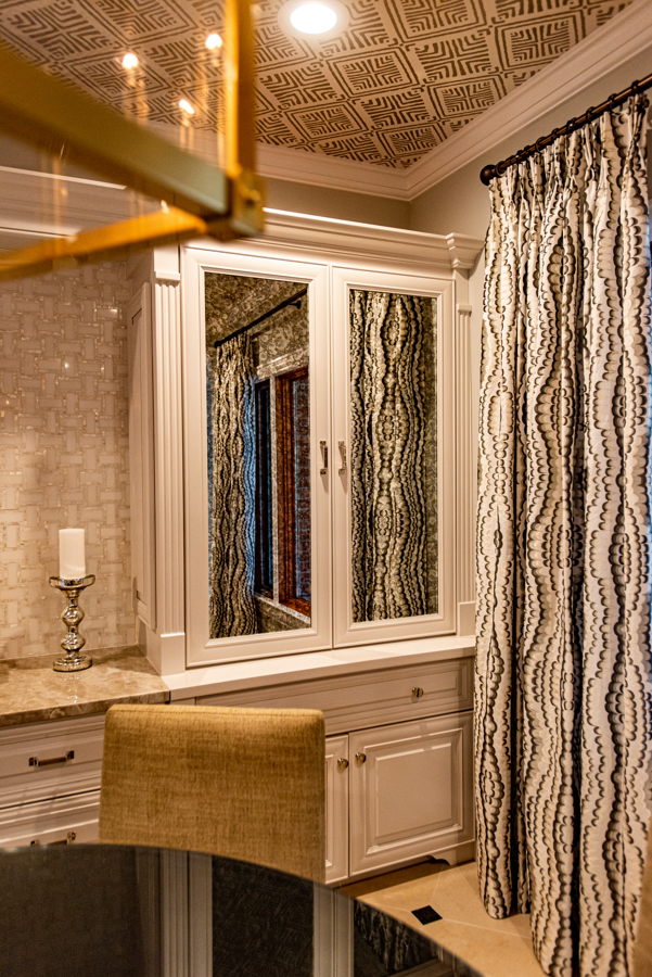 patterned-window-treatments-drapes-wallpaper-ceiling-syosset-ny