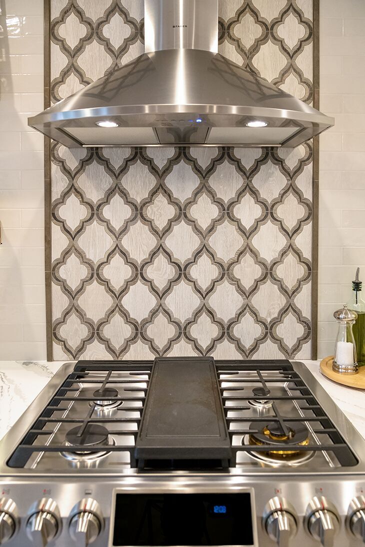 stainless-steel-gas-range-merrick-ny-kitchen-design