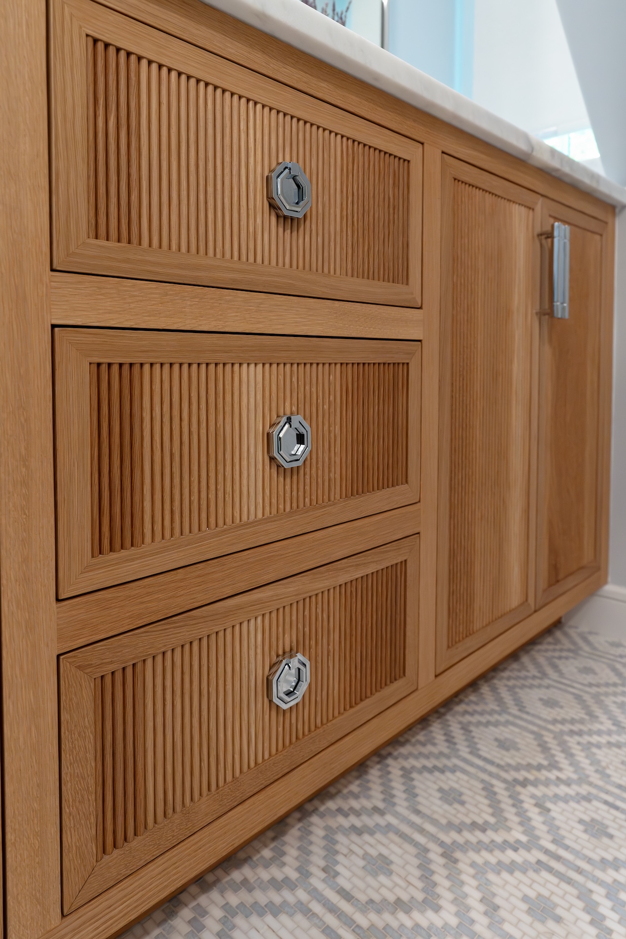 Manhasset Ny Vanity Detail