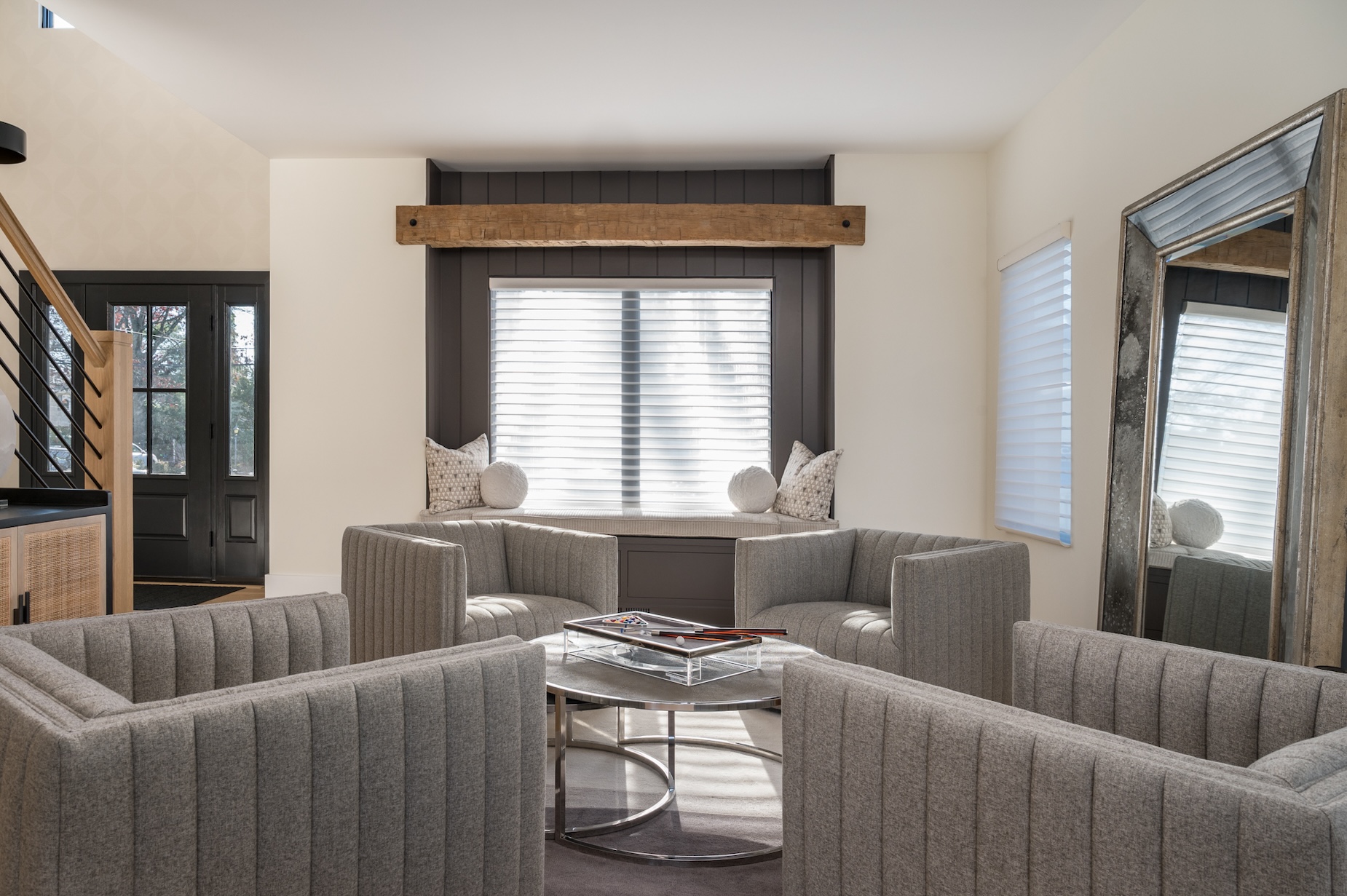 Living Room Furnishings Accent Chairs